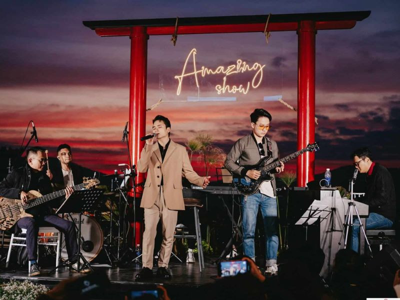 Âm Thanh Ánh Sáng: Vũ Khí Bí Mật Thu Hút và Giữ Chân Du Khách Cho Resort